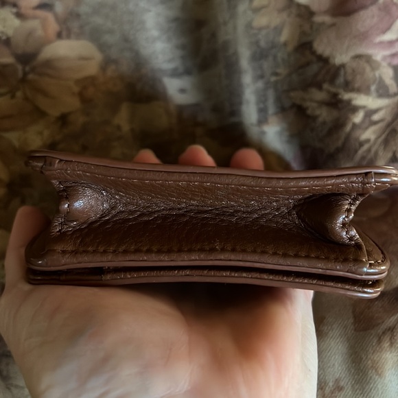 Vince Camuto Leather Small Coin Purse with credit card compartments - Picture 2 of 4